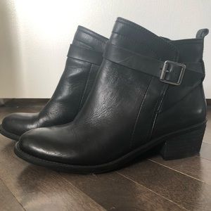 Vince Camuto Black Leather Ankle Booties Strap 8.5
